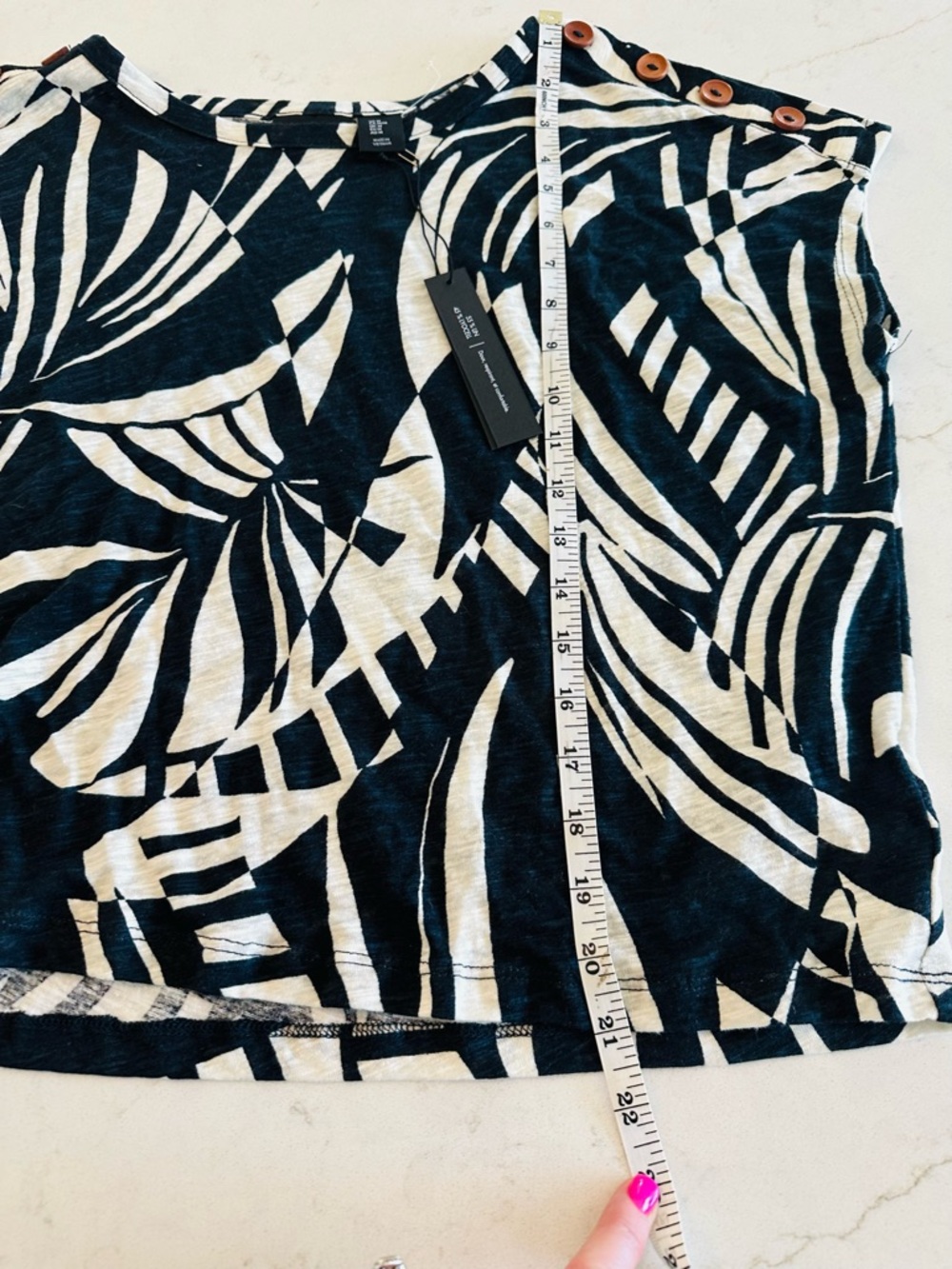 Tahari Women’s 2 piece Set Black Cream Tropical Top Pants Linen Resort M NWT - Picture 12 of 14